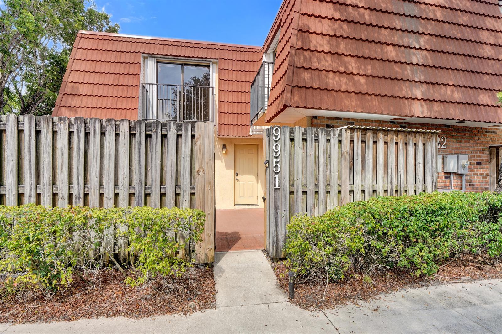 9951 NW 6th Court, Plantation FL 33324 photo 3