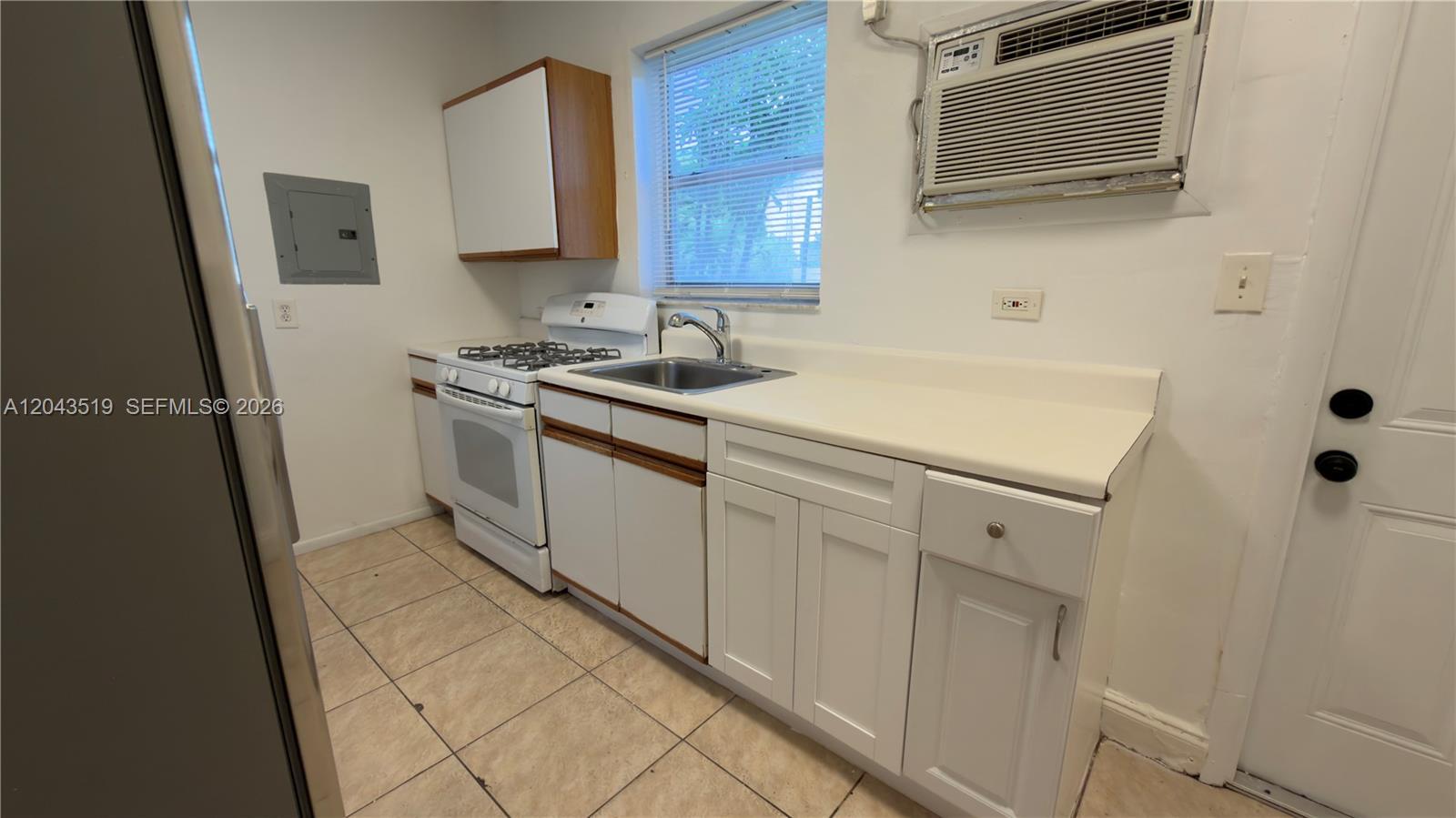 808 84th St # 810, Miami Beach FL 33141 photo 5