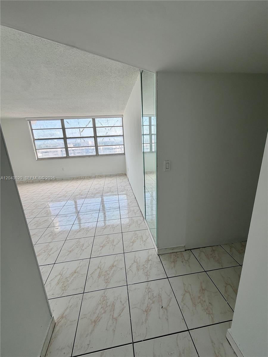1351 NE Miami Gardens Dr # 1215E, Miami FL 33179 photo 2