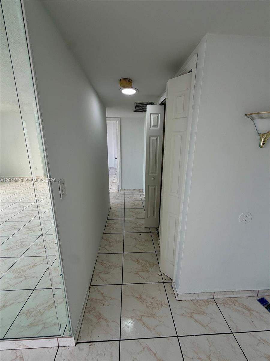 1351 NE Miami Gardens Dr # 1215E, Miami FL 33179 photo 3