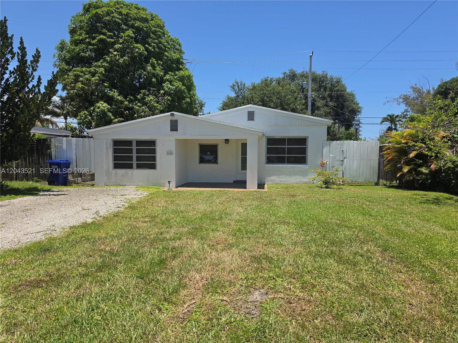 1215 NE 182nd St, North Miami Beach FL 33162