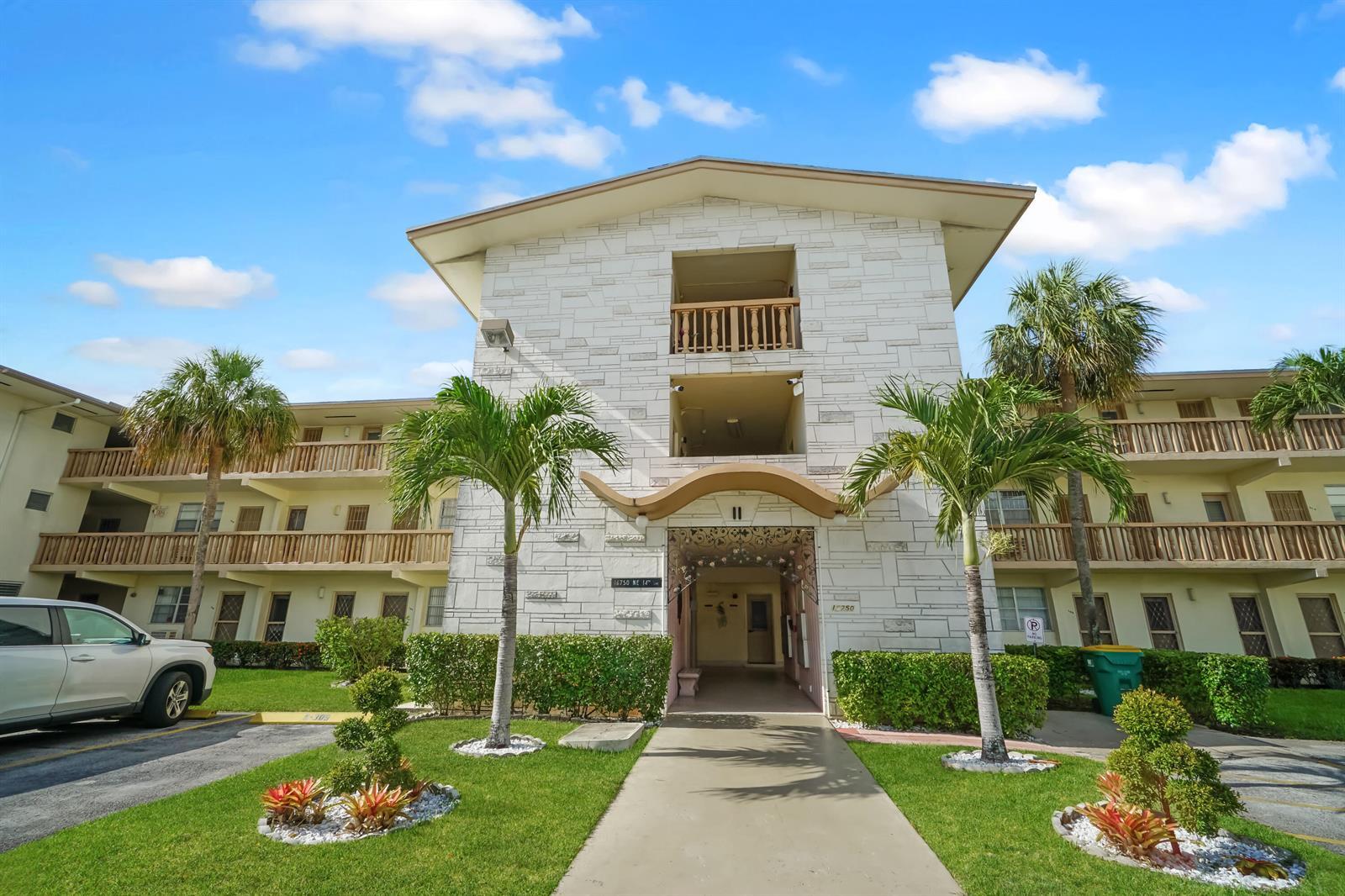 16750 NE 14th Avenue # 303, Miami FL 33162