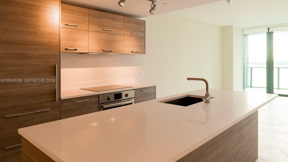 650 NE 32nd St # 1102, Miami FL 33137 photo 3