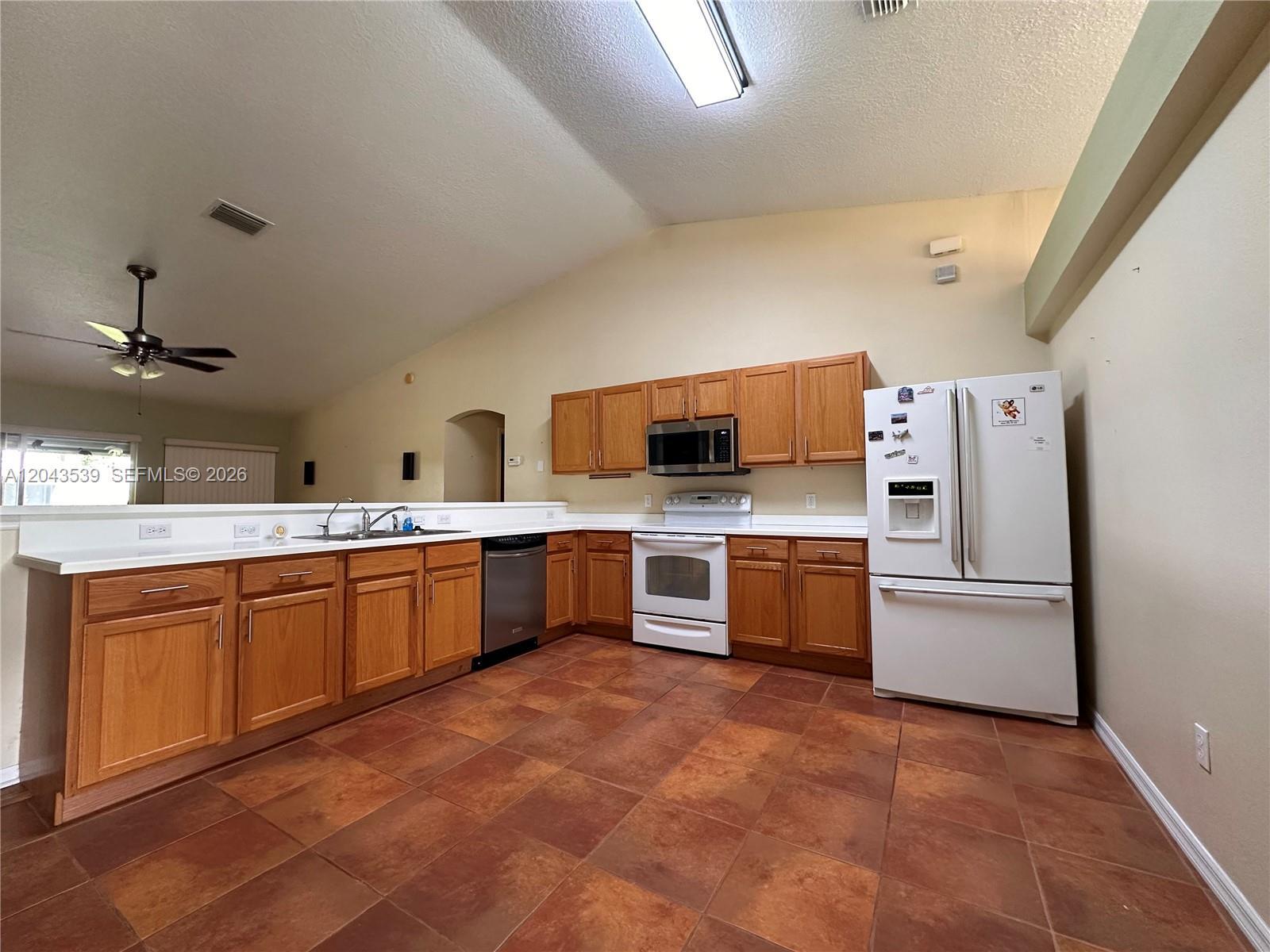 7975 105th Ave, Vero Beach FL 32967 photo 2