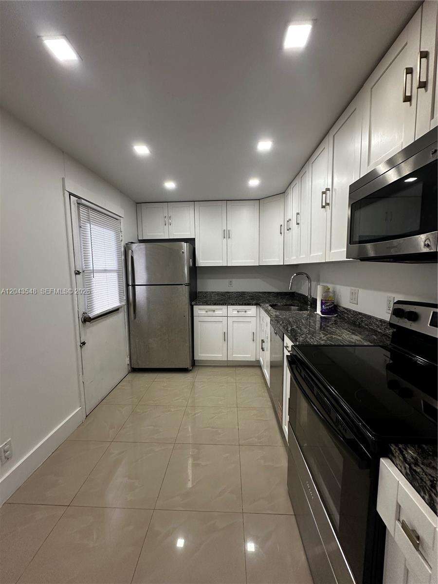 3475 N Country Club Dr # 315, Aventura FL 33180 photo 4