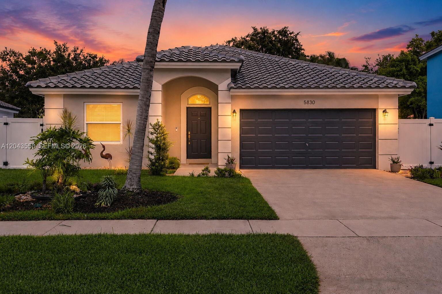5830 SW 102nd Ave, Cooper City FL 33328