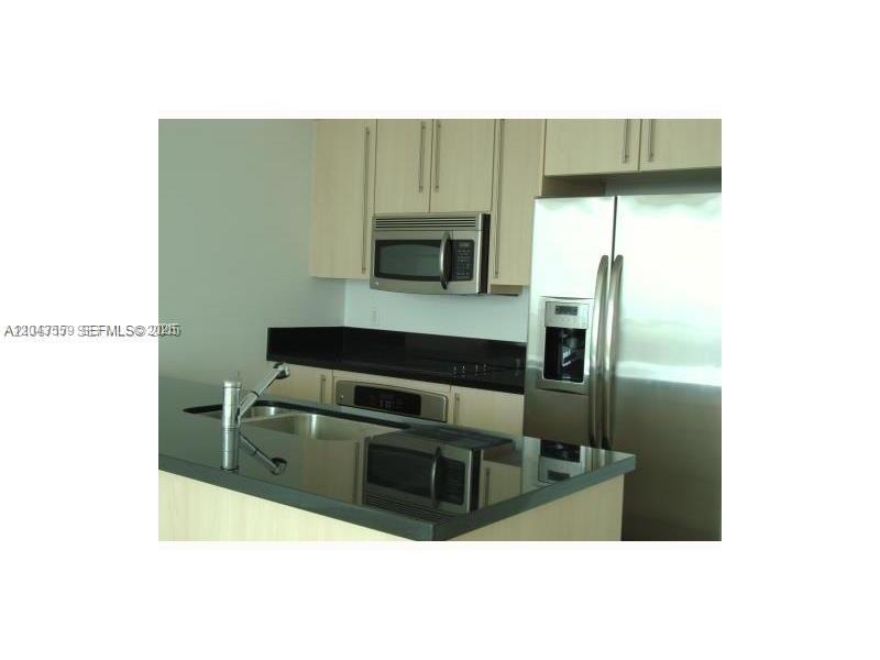 79 SW 12th St, Miami FL 33130 photo 2
