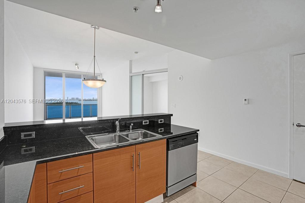 725 NE 22nd St # 8B, Miami FL 33137 photo 3