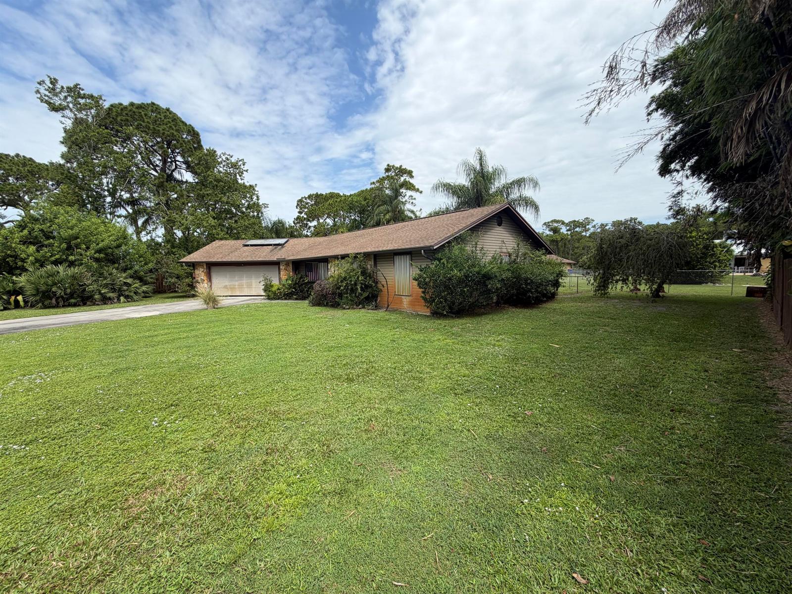 1321 SW Nikoma Street, Palm City FL 34990 photo 3
