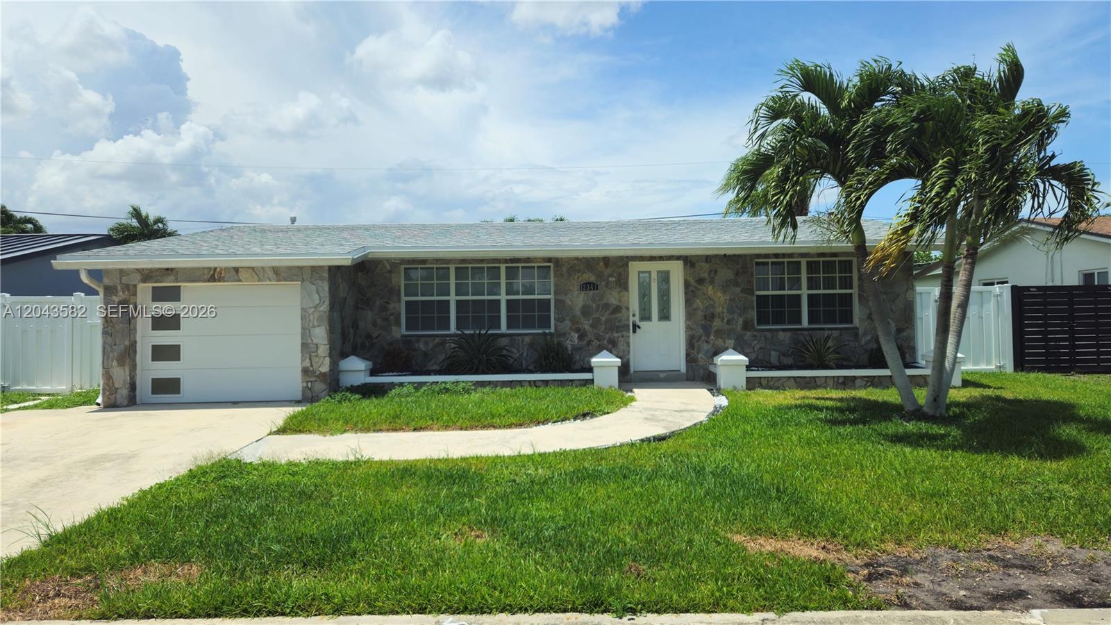 12341 NW 30th St, Sunrise FL 33323 photo 2