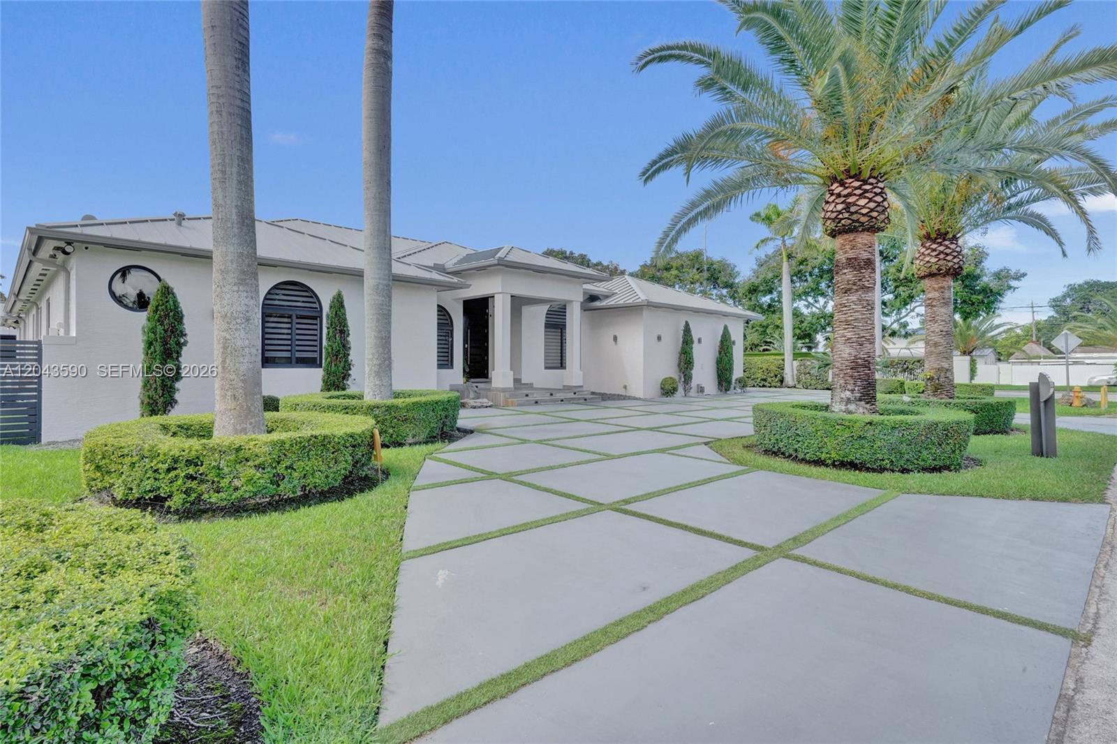 2600 SW 128th Ct, Miami FL 33175 photo 2