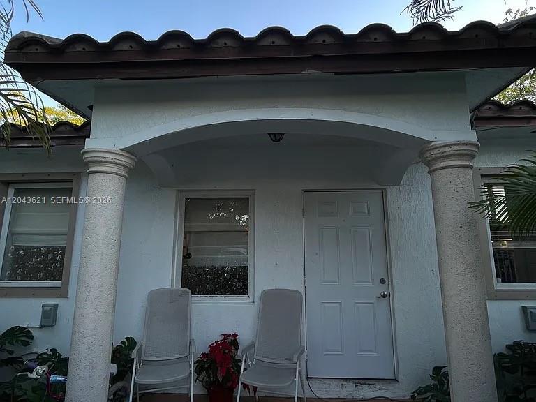 3800 SW 29th St # 3800, Miami FL 33134