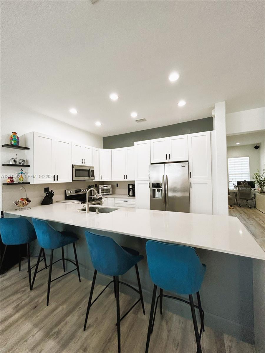 14628 SW 6th St, Pembroke Pines FL 33027