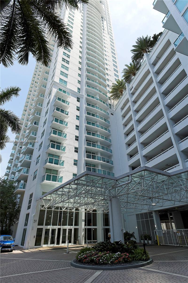 31 SE 5th # 1203, Miami FL 33131