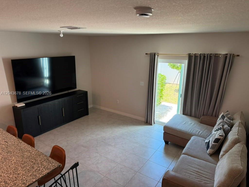 1057 NW 5th St # 1057, Florida City FL 33034 photo 3