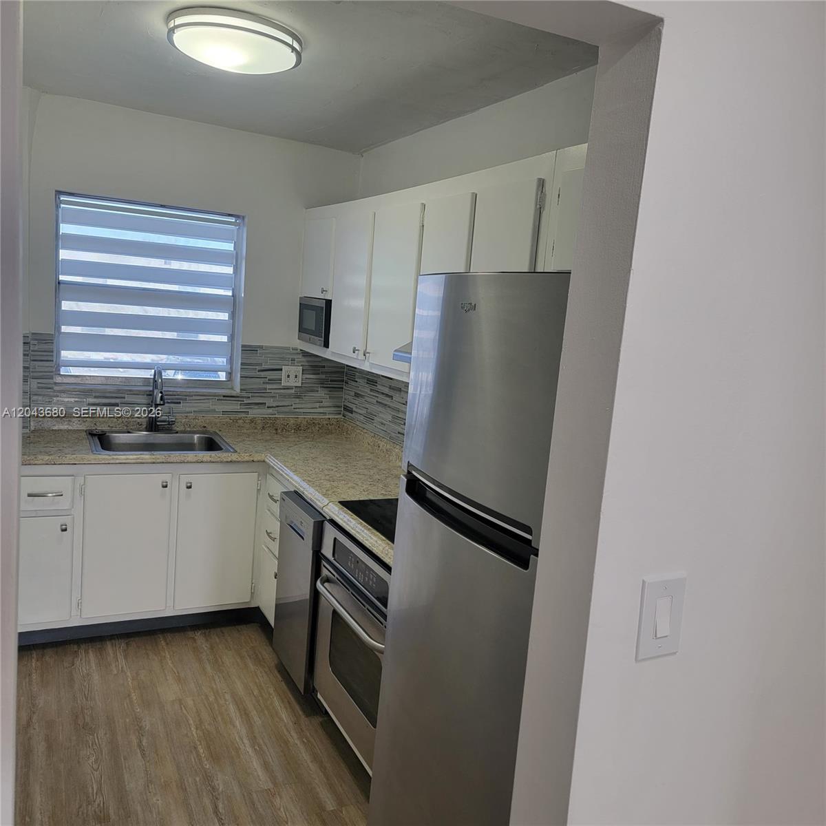 1700 Cleveland St # 203, Hollywood FL 33020 photo 2