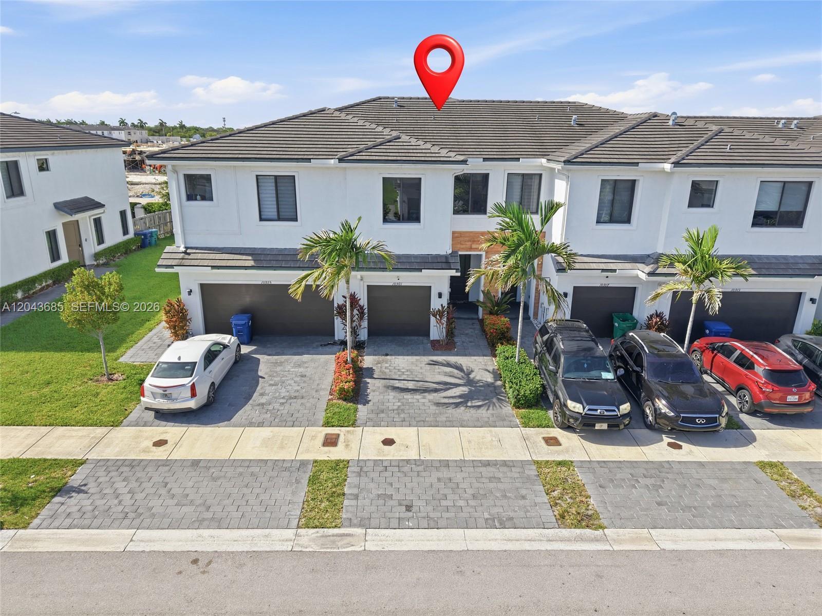 10921 SW 232nd Ter, Homestead FL 33032 photo 2