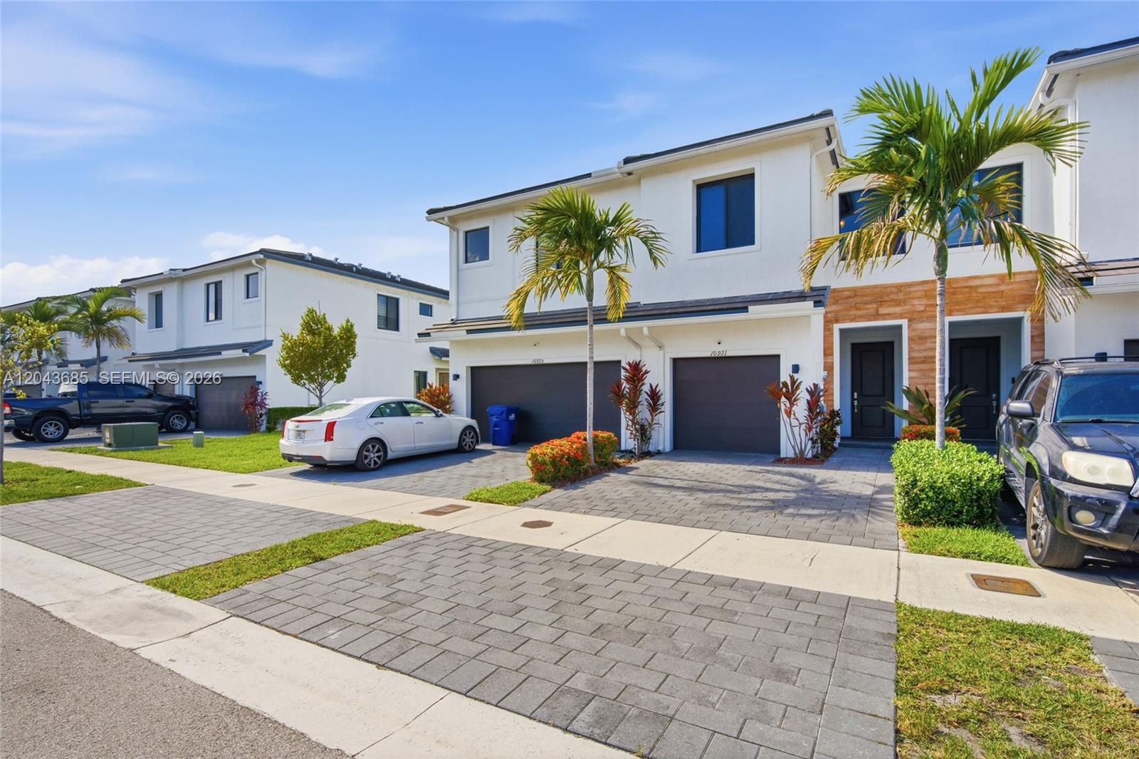 10921 SW 232nd Ter, Homestead FL 33032 photo 3