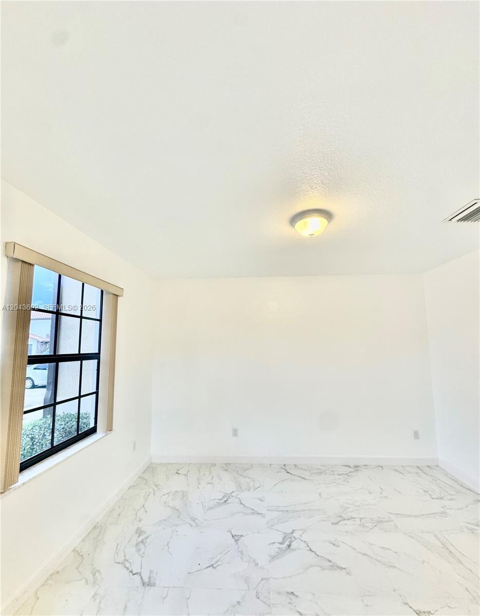 8805 W 35th Ave, Hialeah FL 33018 photo 5