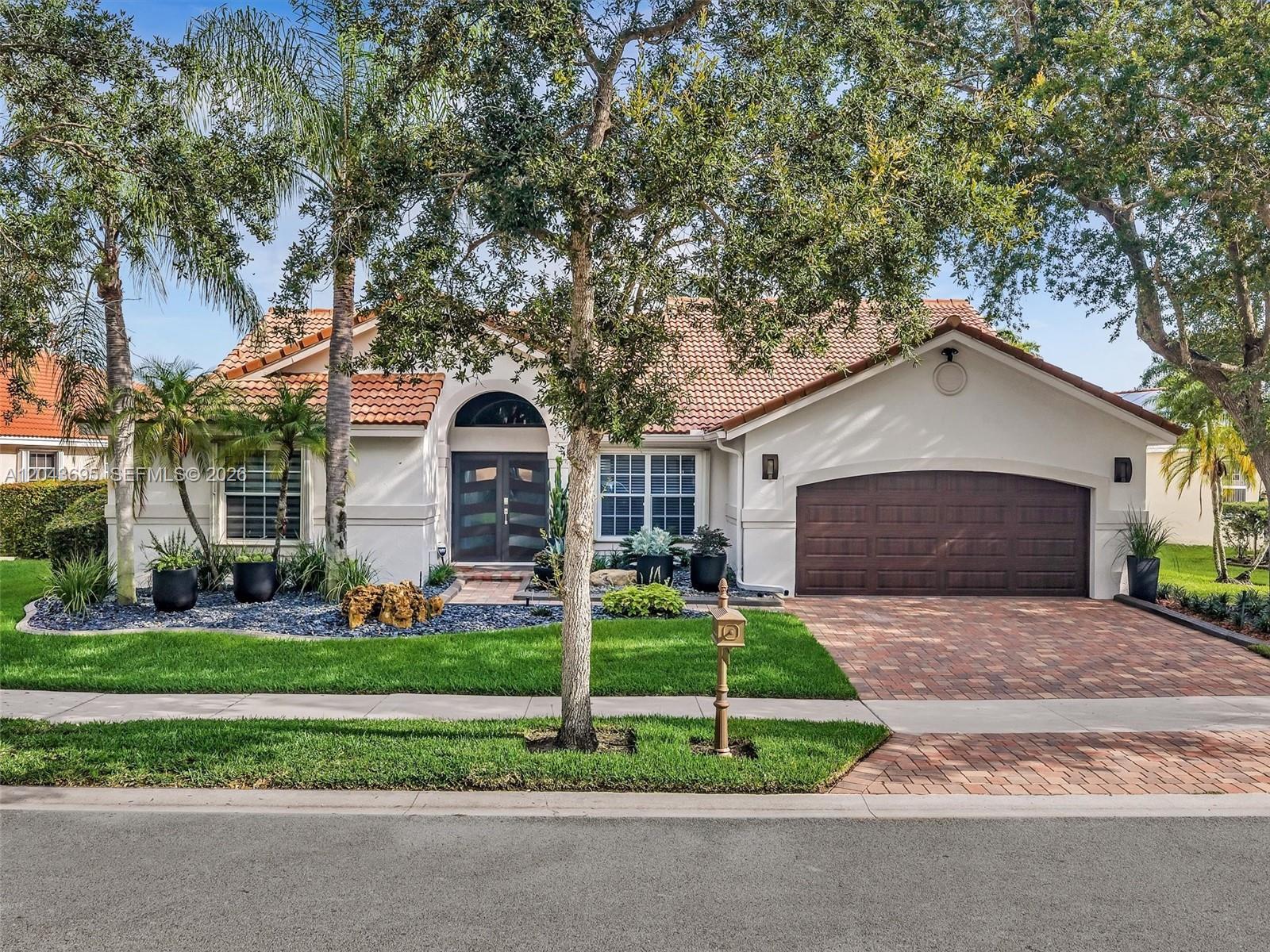639 Verona Pl, Weston FL 33326