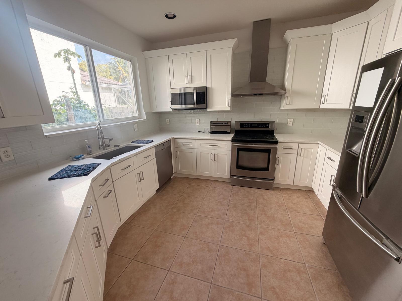 1226 Avondale Lane, West Palm Beach FL 33409 photo 2