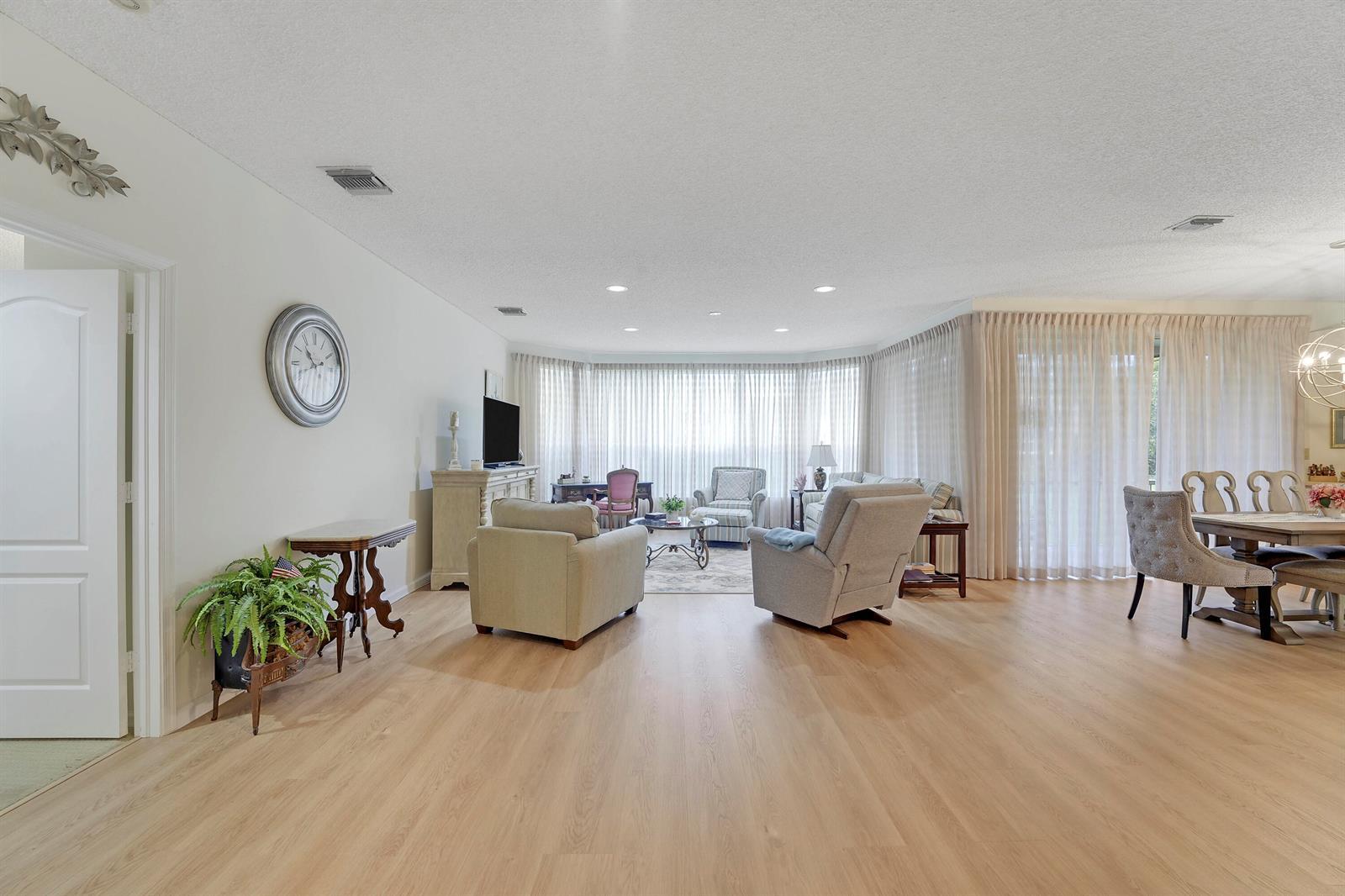 110 Legendary Circle, Palm Beach Gardens FL 33418 photo 3