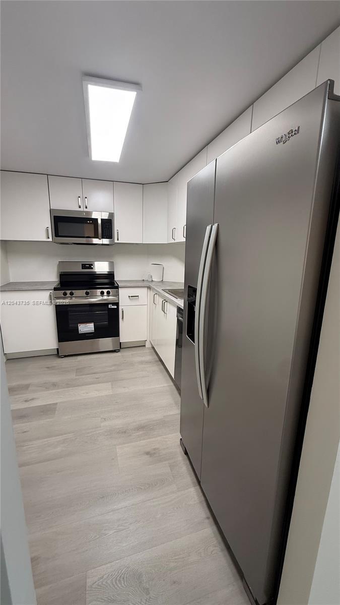300 Bayview Dr # 211, Sunny Isles Beach FL 33160 photo 3