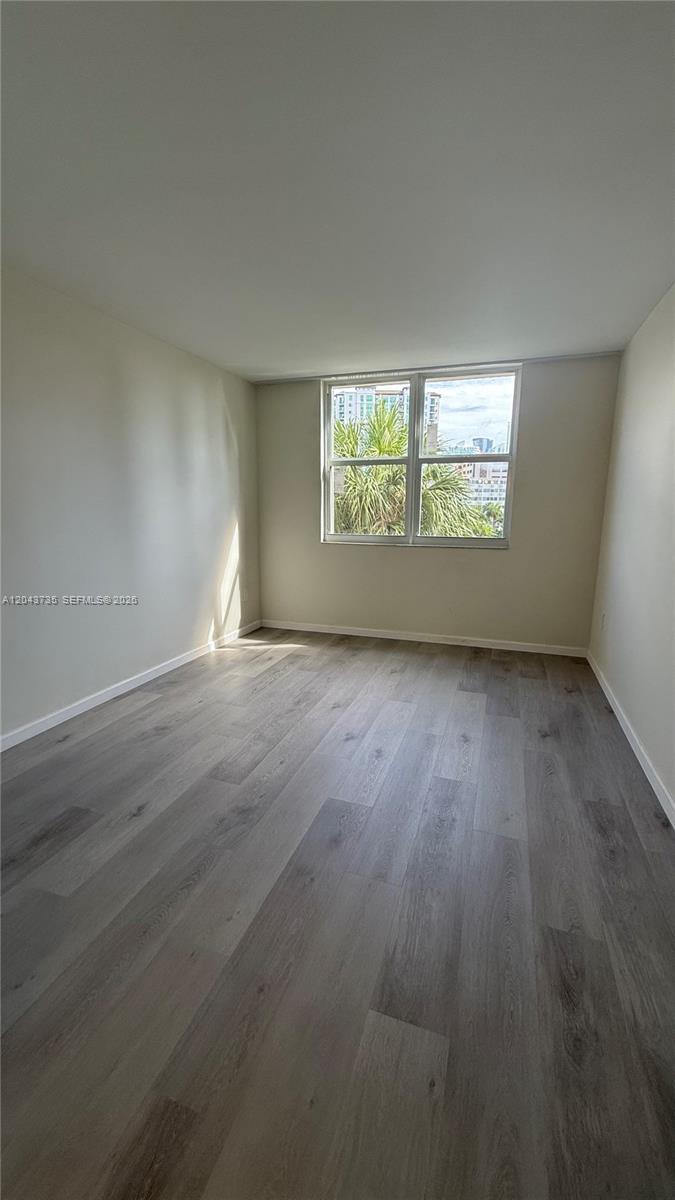 300 Bayview Dr # 211, Sunny Isles Beach FL 33160