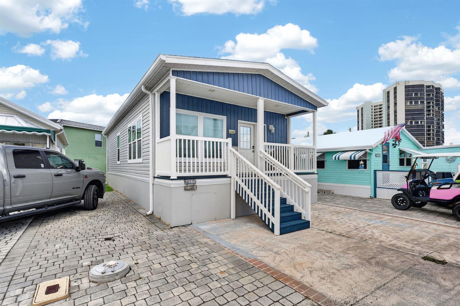 2149 Nettles Boulevard, Jensen Beach FL 34957 photo 2