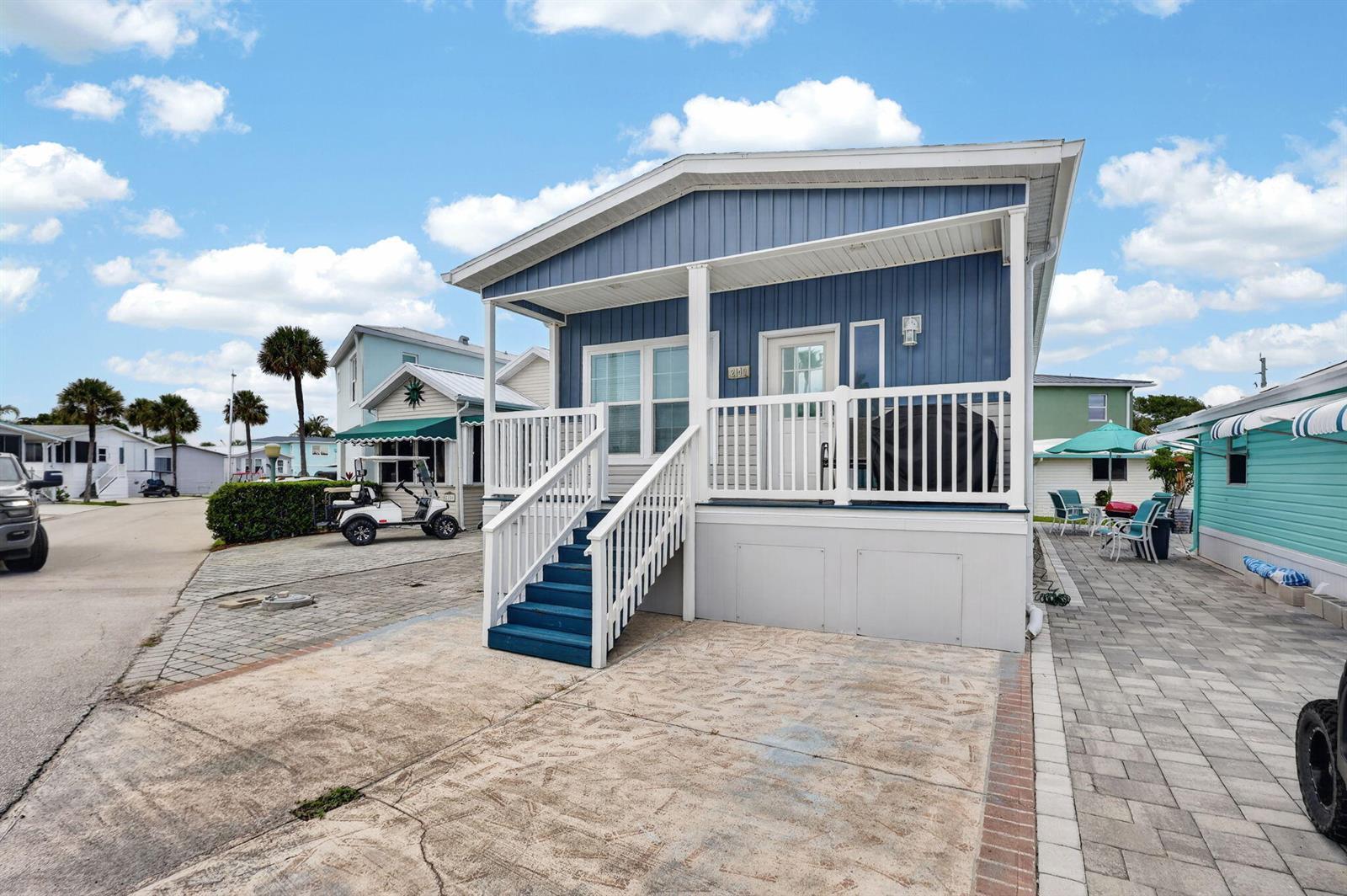 2149 Nettles Boulevard, Jensen Beach FL 34957 photo 3