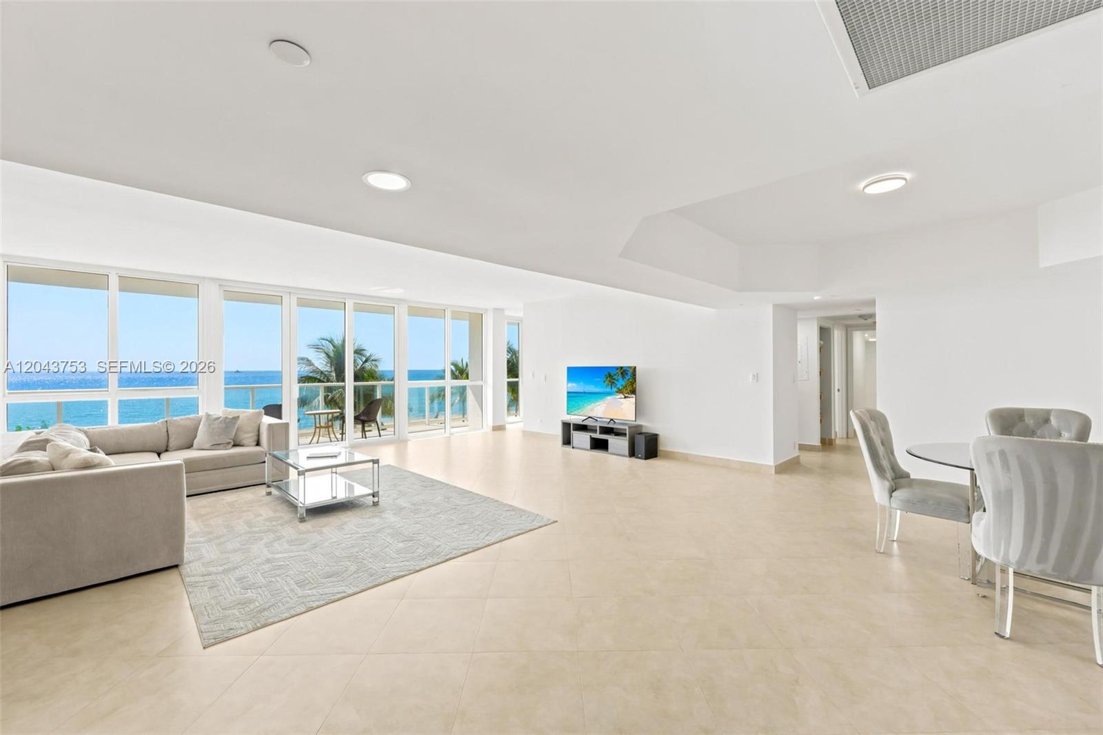 16485 Collins Ave, Sunny Isles Beach FL 33160 photo 3