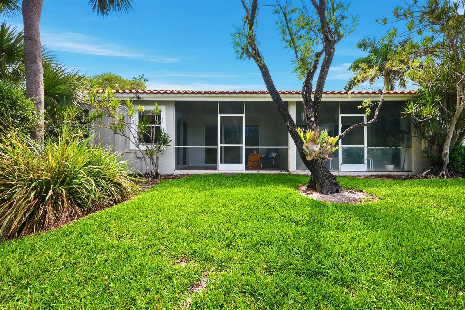 10432 Lake Vista Circle, Boca Raton FL 33498 photo 5