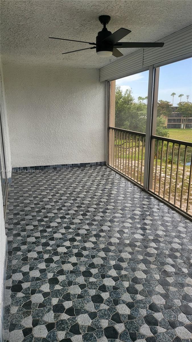 7220 Lake Cir Dr # 406, Margate FL 33063 photo 3