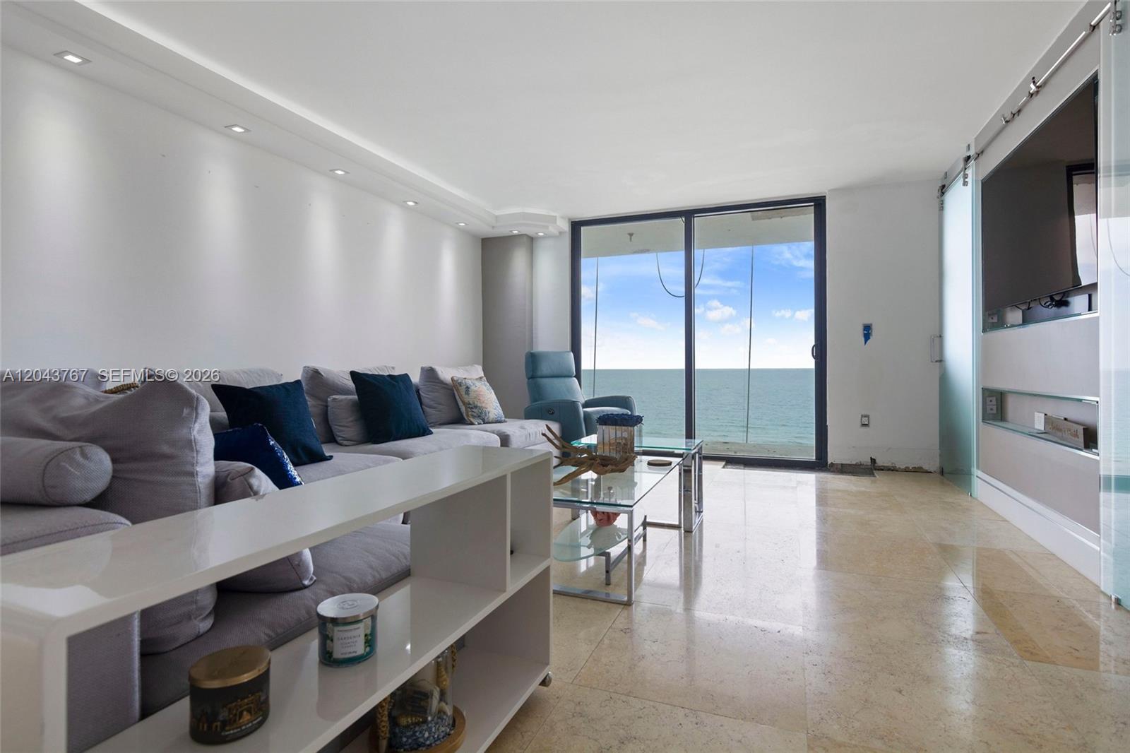 6061 Collins Ave # 8F, Miami Beach FL 33140 photo 2