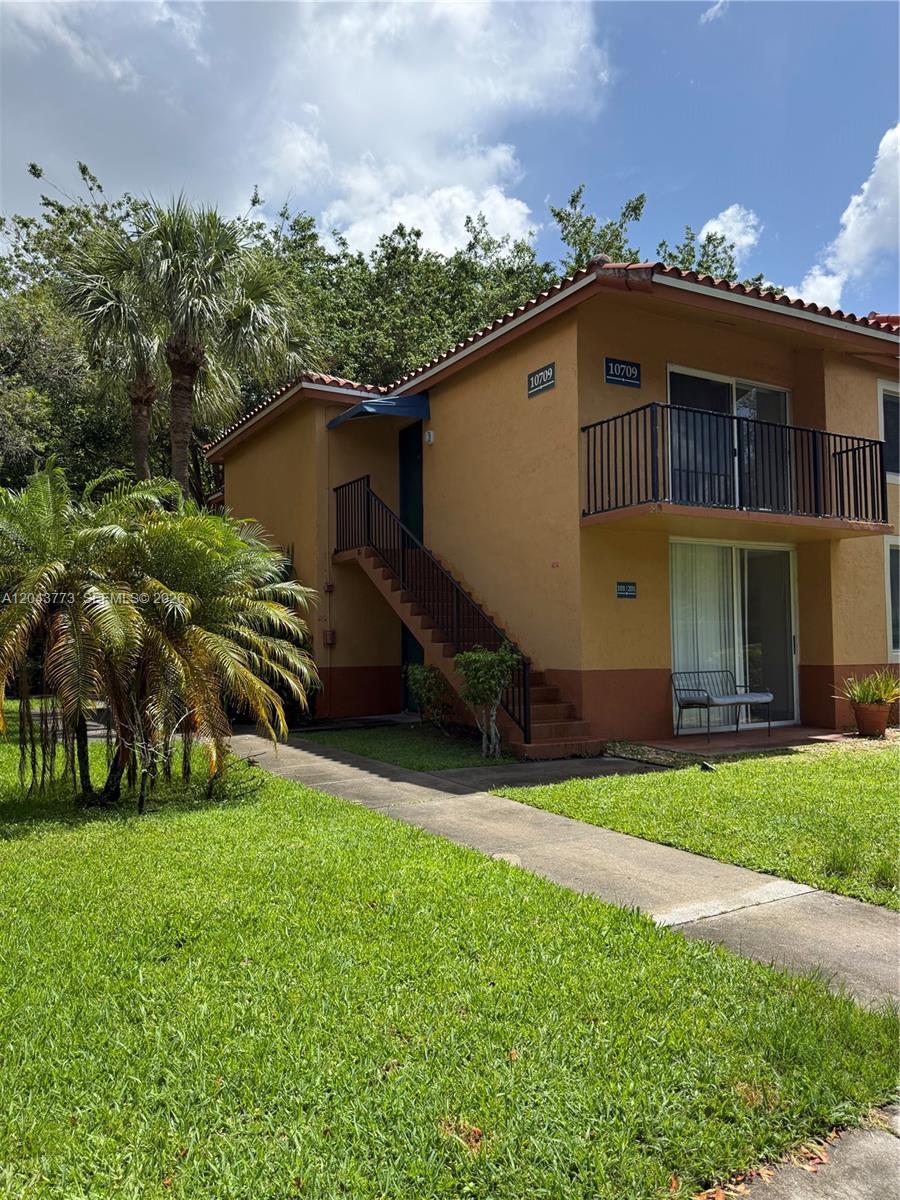 10709 Cleary Blvd # 101, Plantation FL 33324 photo 2