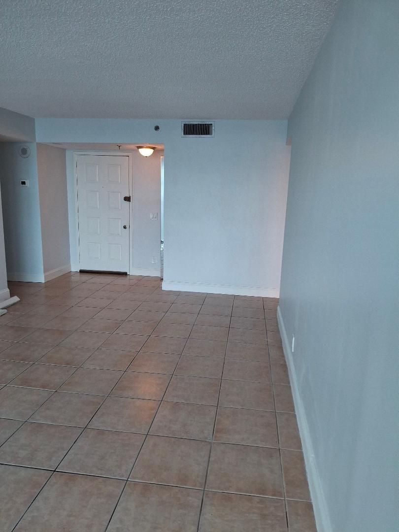 105 Lake Emerald Drive # 406, Oakland Park FL 33309 photo 4
