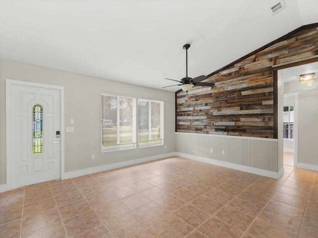 5612 Deleon Avenue, Fort Pierce FL 34951 photo 2