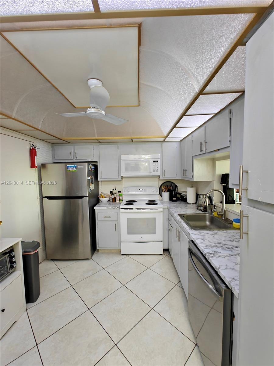400 NE 12th Ave # 306, Hallandale Beach FL 33009 photo 4