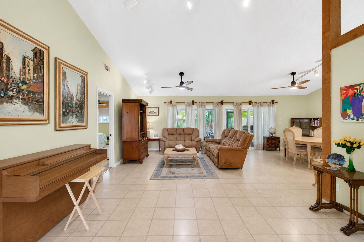 2400 SW 19th Avenue, Boynton Beach FL 33426 photo 3