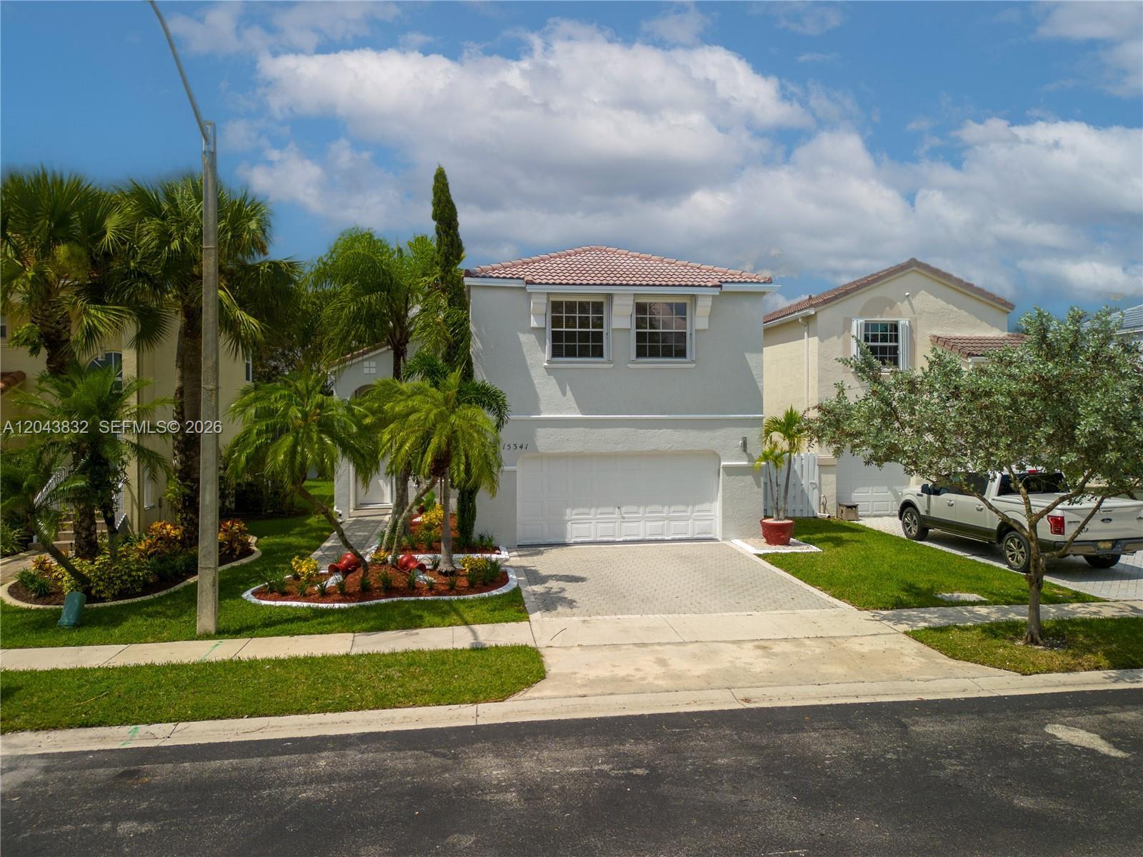 15341 NW 4 ST, Pembroke Pines FL 33028 photo 2