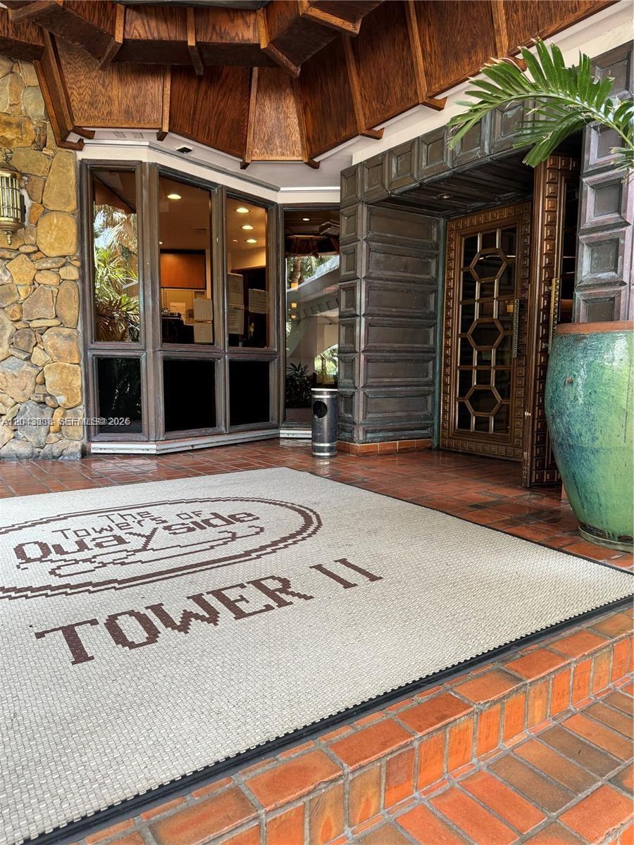 2000 Towerside Ter # 905, Miami FL 33138
