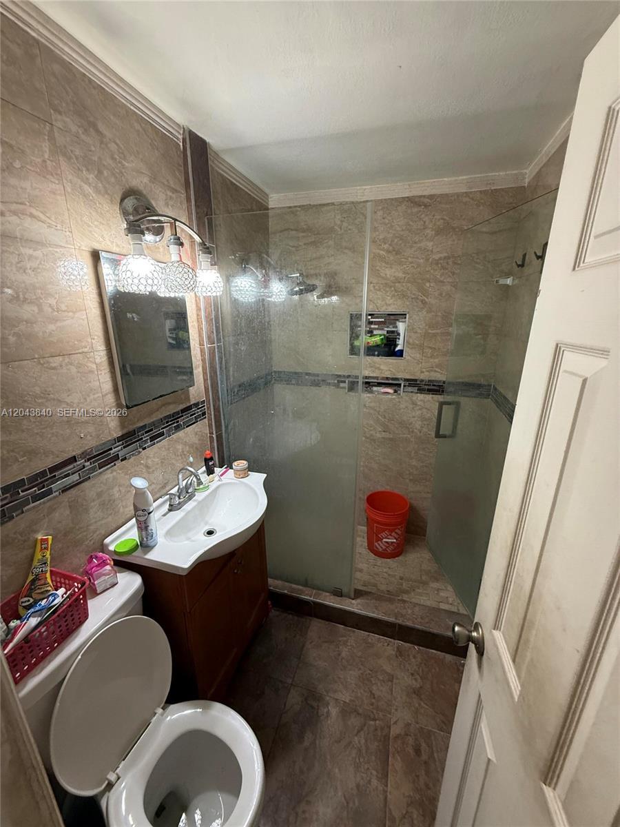 15505 Hayes Ln, Homestead FL 33033 photo 5