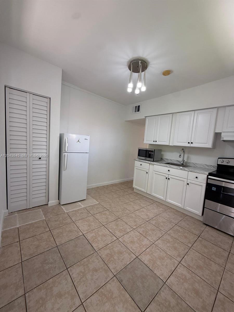 1301 NE 110th St # 3, Miami FL 33161 photo 5
