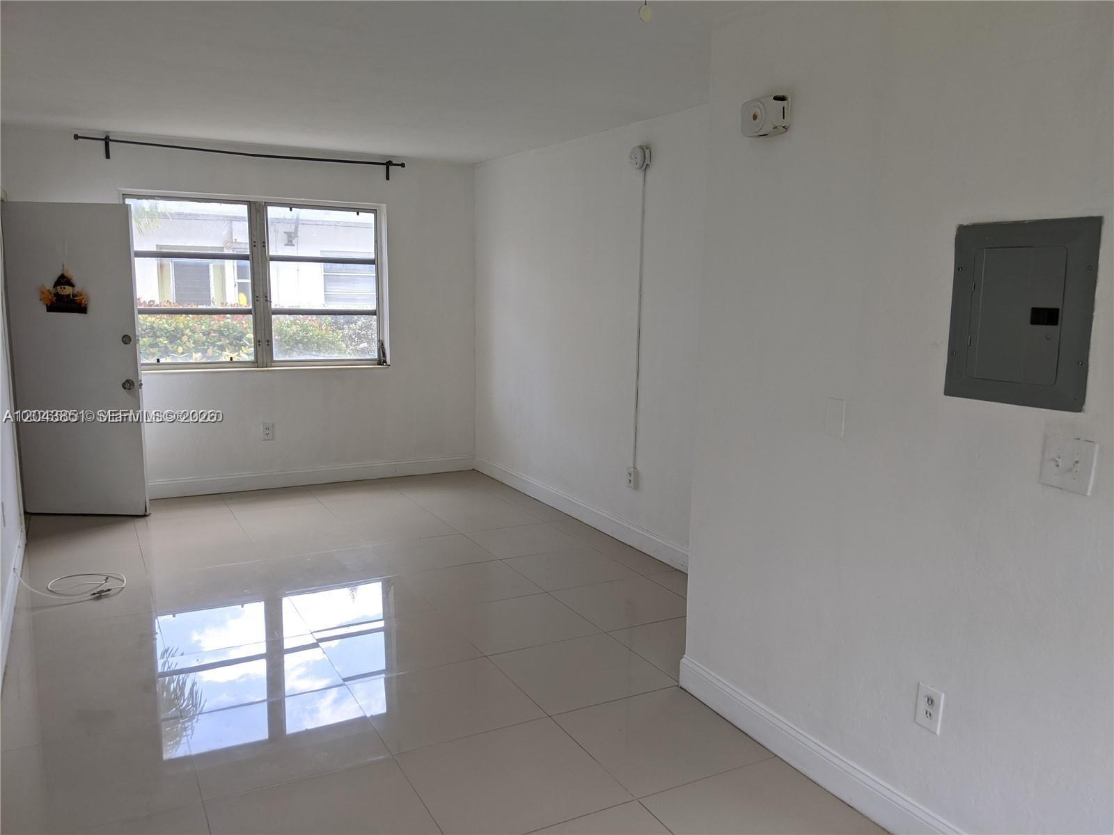 7821 Byron Ave, Miami Beach FL 33141 photo 5