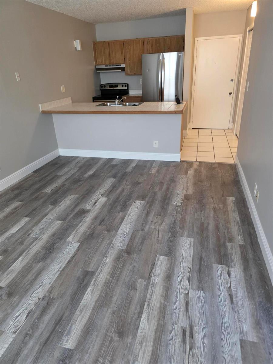 2401 Riverside Drive # b, Coral Springs FL 33065