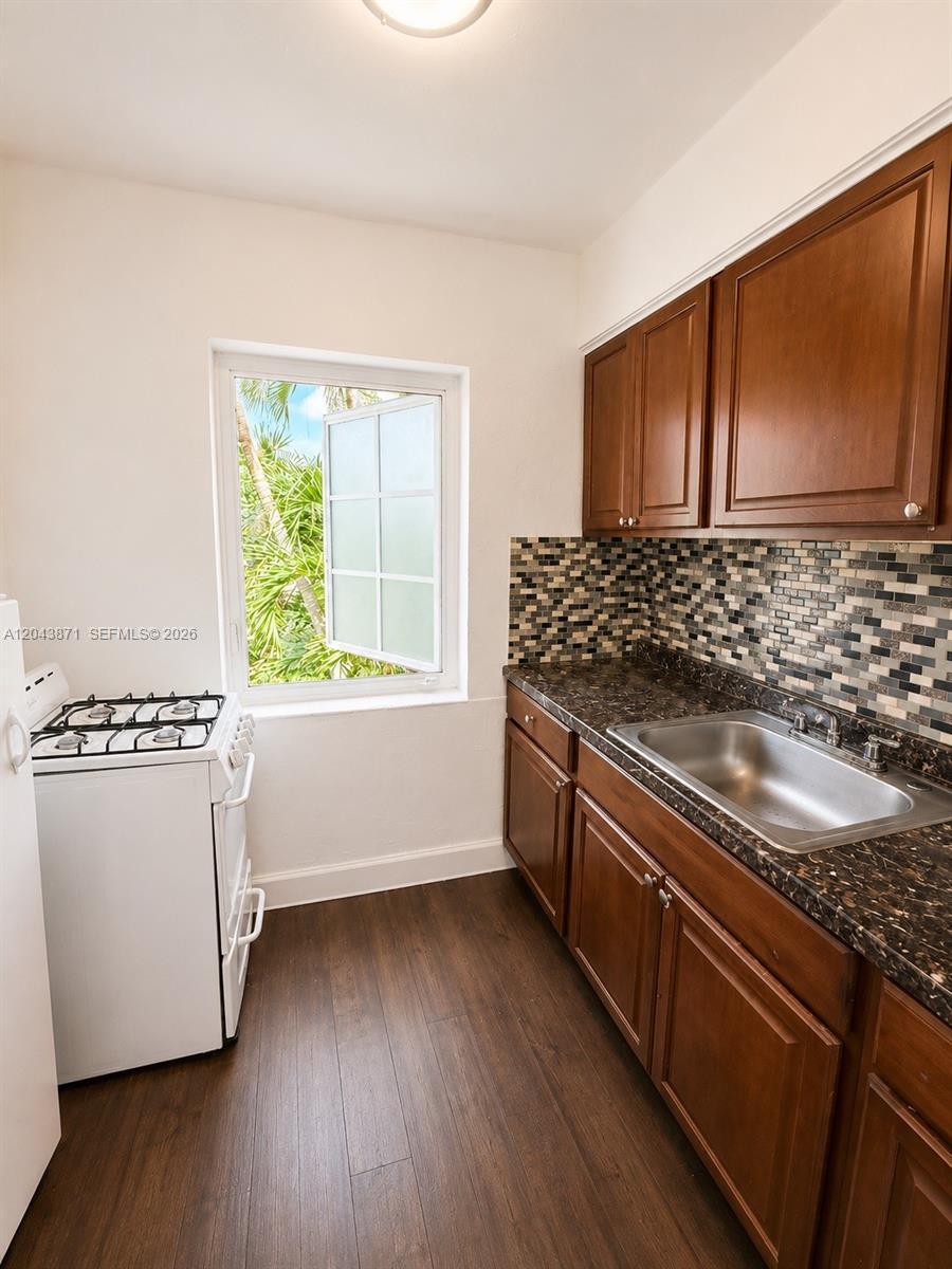 322 25th St # 12, Miami Beach FL 33140 photo 5