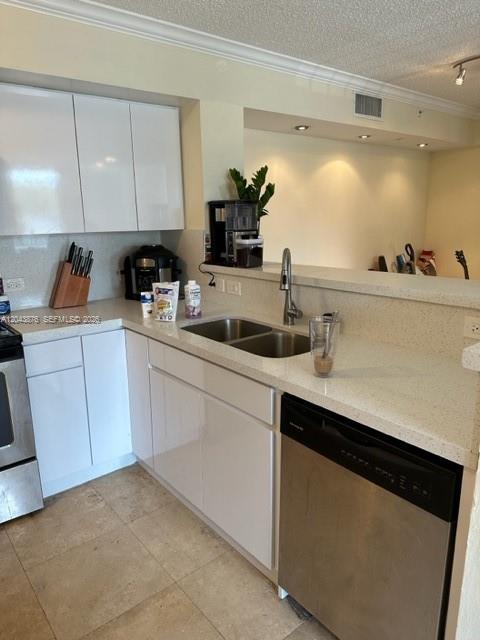 11155 SW 5th Pl # 205, Pembroke Pines FL 33025