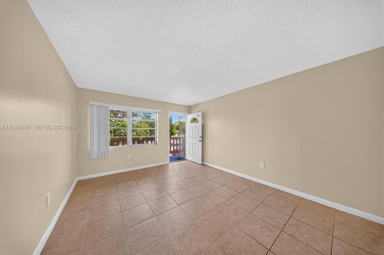 20311 NE 2nd Ave # 21, Miami FL 33179 photo 3