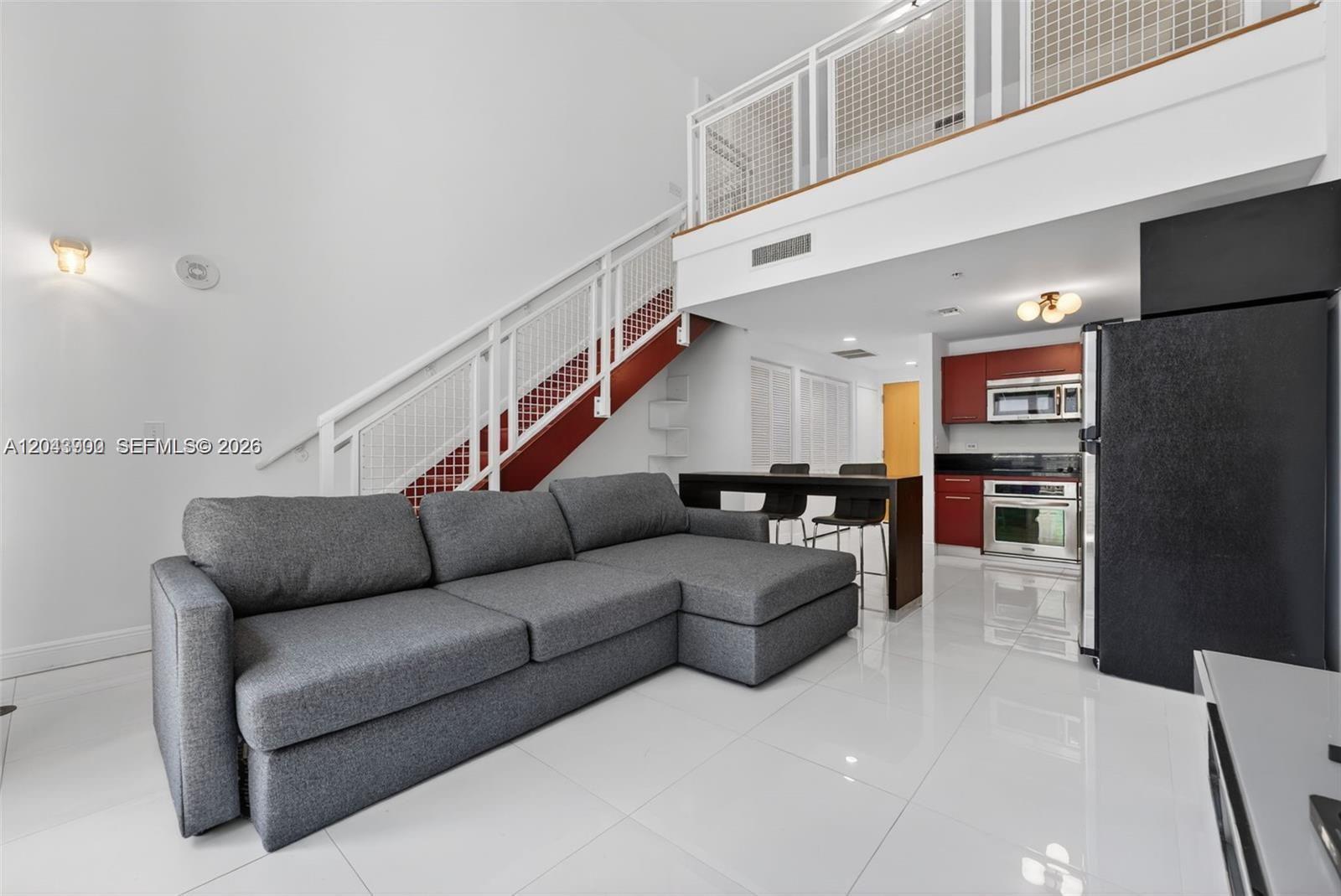 253 NE 2nd St # 424, Miami FL 33132 photo 2