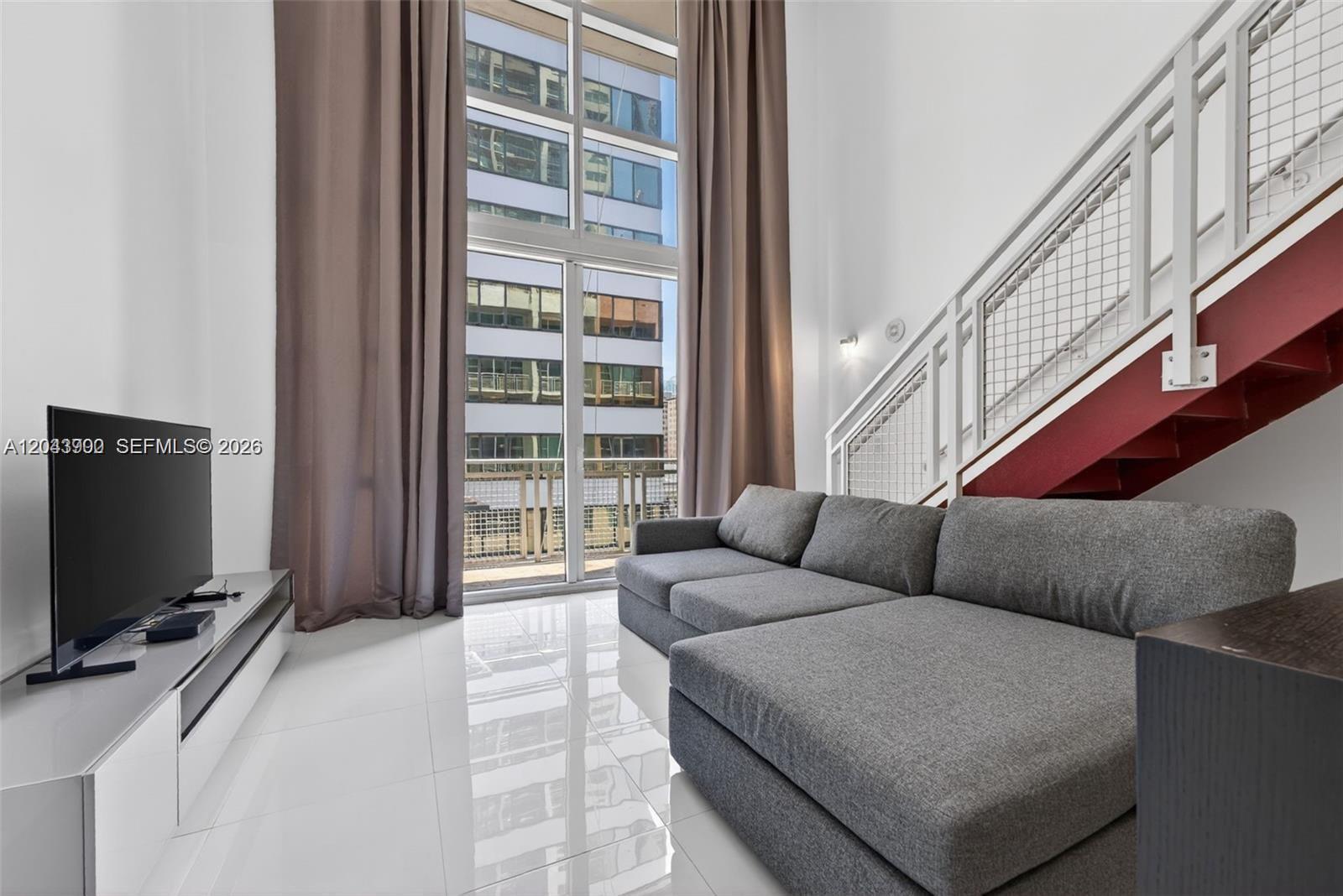 253 NE 2nd St # 424, Miami FL 33132 photo 3